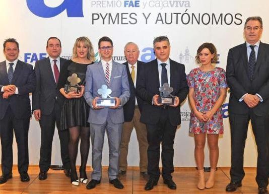 FAE y CajaViva CajaRural entregan los premios a las pymes de «aportación infinita»