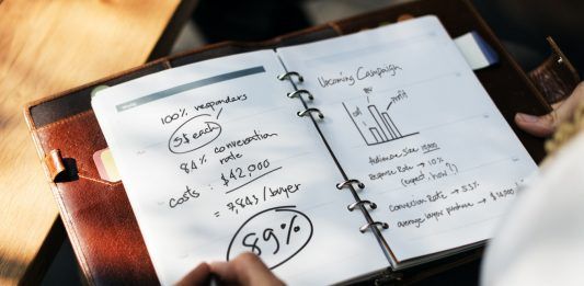 Una guía que permite al lector comprender la información económica financiera.